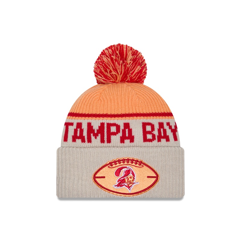 New Era – Tampa Bay Buccaneers – NFL Sideline Beanie – Stone/OTC