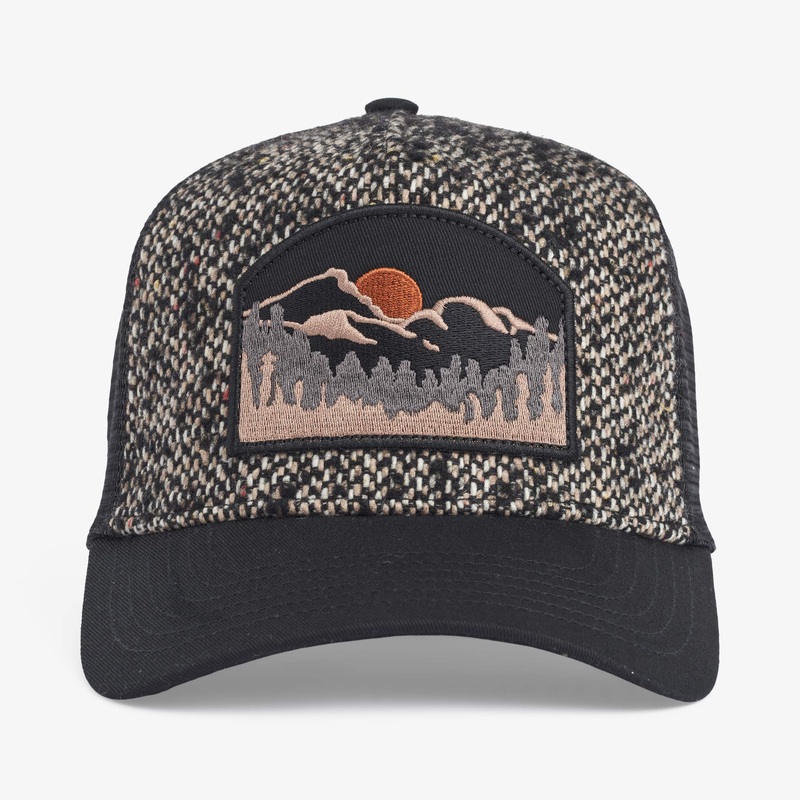 Upfront Nordic Headwear – HALTI A-Shape Trucker Cap – Black