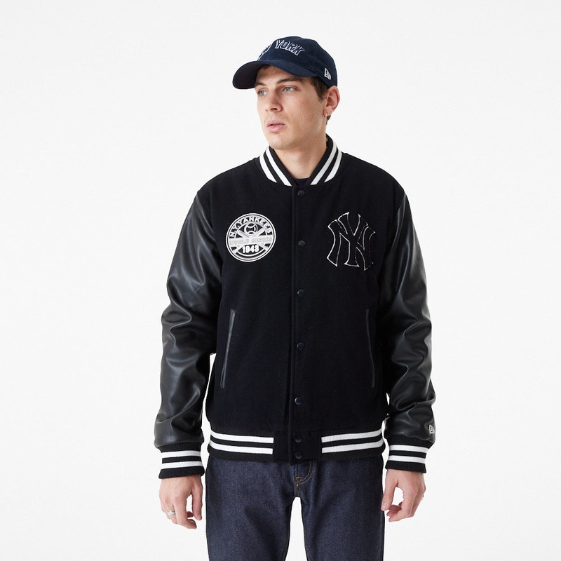 New Era – New York Yankees – Large Logo Varsity Jacket – Black