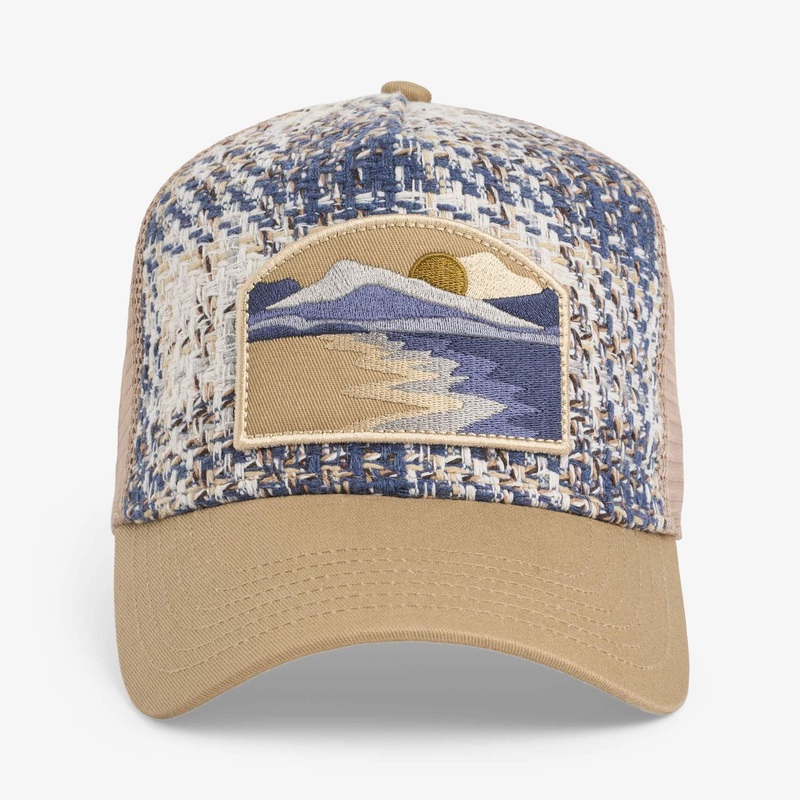 Upfront Nordic Headwear – ASLAN – Trucker Cap – Dusty Blue